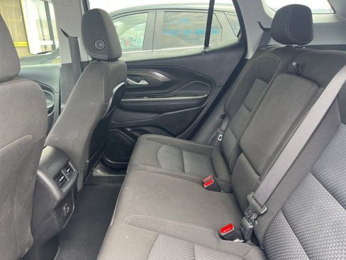 Used 2024 GMC Terrain SLE FWD image 25