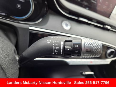 Used 2025 Genesis GV70 2.5T AWD/4WD image 23