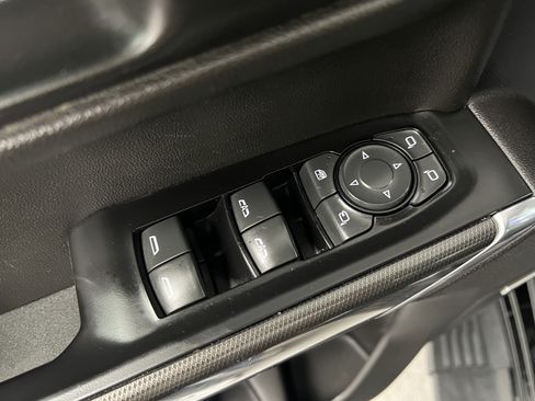 Used 2019 GMC Sierra 1500 AT4 w/ Off Road Performance Package AWD/4WD image 16
