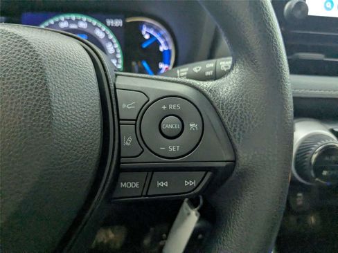 Used 2024 Toyota RAV4 LE AWD/4WD image 19