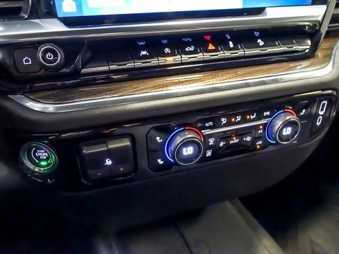 Certified 2023 Chevrolet Silverado 1500 LT Trail Boss w/ LPO, Dark Essentials Package AWD/4WD image 23