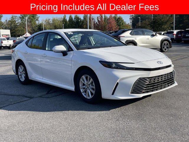 Used 2025 Toyota Camry LE FWD image 7