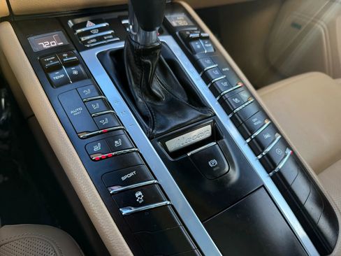 Used 2018 Porsche Macan S image 38