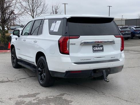 Used 2023 GMC Yukon SLT w/ SLT Premium Package image 5