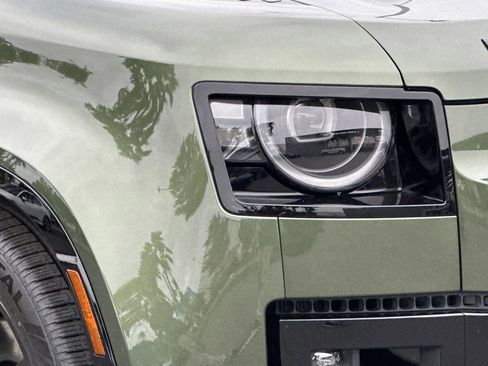 New 2026 Land Rover Defender 130 X-Dynamic SE AWD/4WD image 11