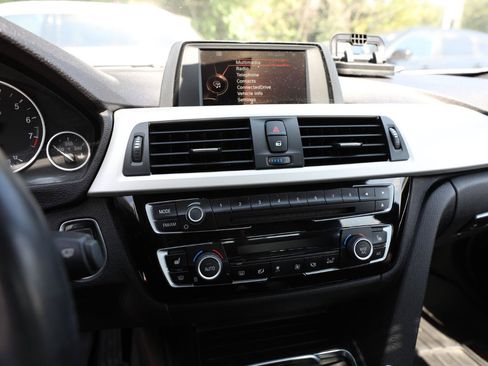 Used 2016 BMW 320i xDrive Sedan AWD/4WD image 19