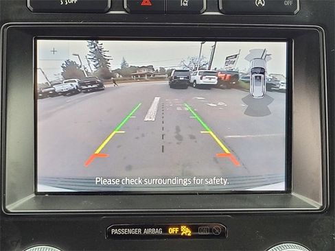 Used 2021 Ford Expedition Limited image 12