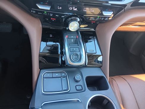 Used 2024 Acura MDX SH-AWD w/ Technology Package image 29