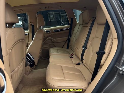 Used 2014 Porsche Cayenne S AWD/4WD image 22