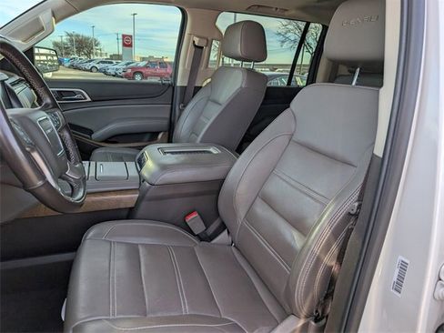 Used 2020 GMC Yukon XL Denali w/ Denali Ultimate Package image 25