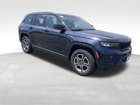 New 2024 Jeep Grand Cherokee Trailhawk w/ Luxury Tech Group III image 8