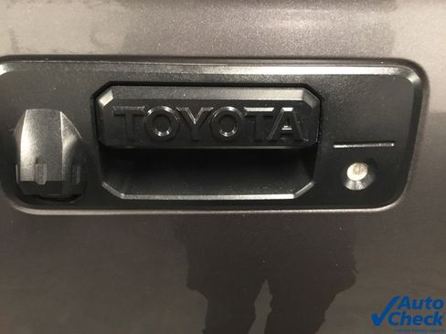 Used 2014 Toyota Tundra SR5 image 13