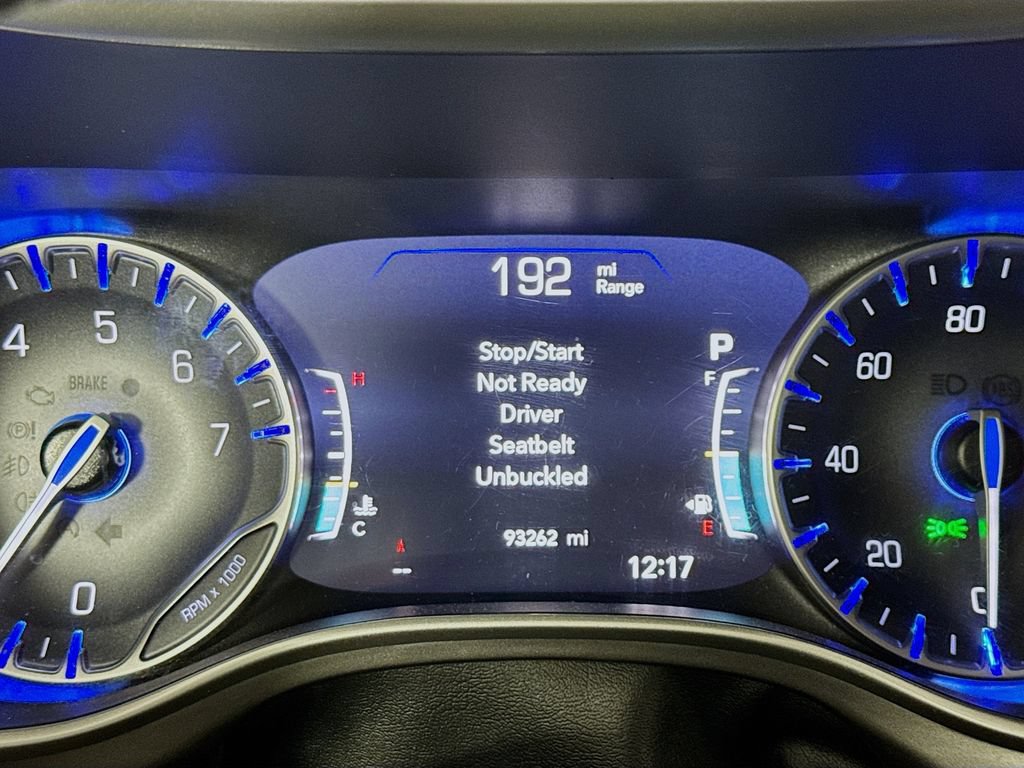 Used 2022 Chrysler Pacifica Touring-L FWD image 13