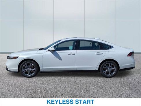 Used 2023 Honda Accord EX image 10