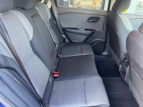 Used 2021 Nissan Rogue S image 41