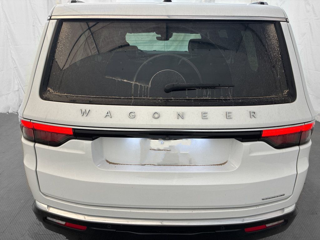 Used 2024 Jeep Wagoneer Series II w/ Convenience Group I AWD/4WD image 6
