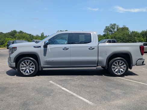 Used 2025 GMC Sierra 1500 Denali AWD/4WD image 6