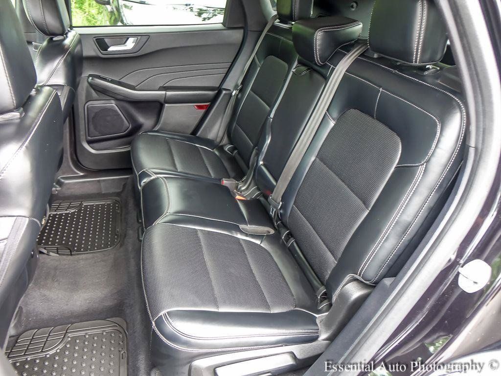 Used 2023 Ford Escape Platinum AWD/4WD image 13