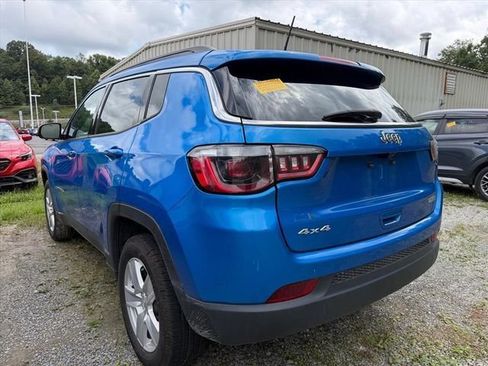 Used 2022 Jeep Compass Latitude w/ Sun and Sound Group AWD/4WD image 17