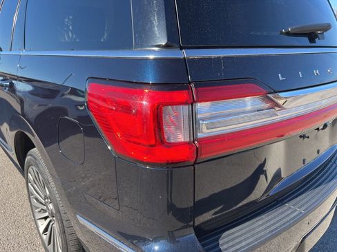Used 2021 Lincoln Navigator Reserve w/ Luxury Package image 12