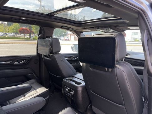 Used 2024 GMC Yukon Denali w/ Denali Reserve Package AWD/4WD image 29