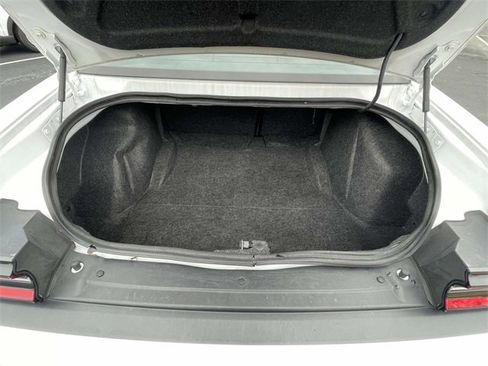 Used 2023 Dodge Challenger SXT image 8