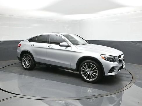 Used 2017 Mercedes-Benz GLC 300 4MATIC Coupe image 26