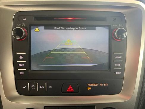 Used 2016 GMC Acadia SLE AWD/4WD image 5