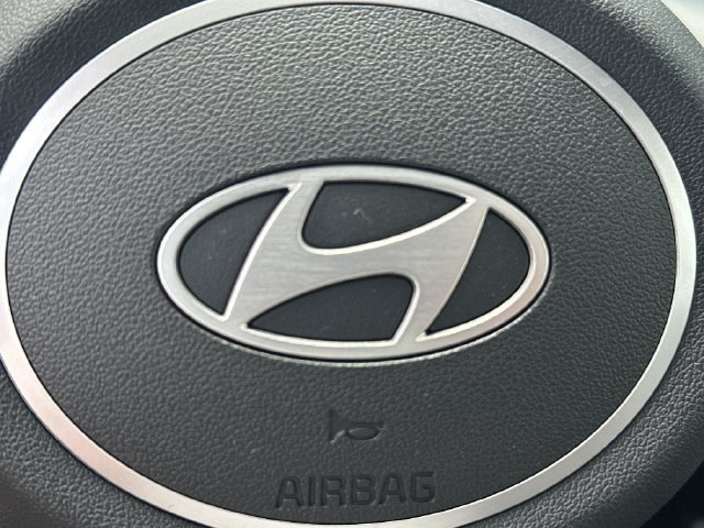 Certified 2024 Hyundai Elantra Limited FWD image 27