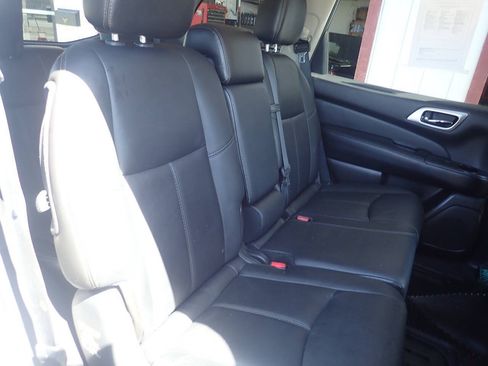 Used 2013 Nissan Pathfinder SL w/ Trailer Tow Pkg AWD/4WD image 38