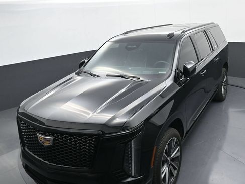 Used 2025 Cadillac Escalade ESV Sport w/ Touring Package AWD/4WD image 32