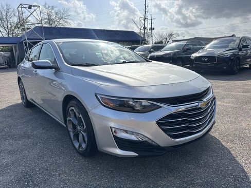 Used 2020 Chevrolet Malibu LT image 1