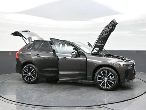 Used 2024 Volvo XC60 B5 Plus w/ Protection Package Premier AWD/4WD image 46