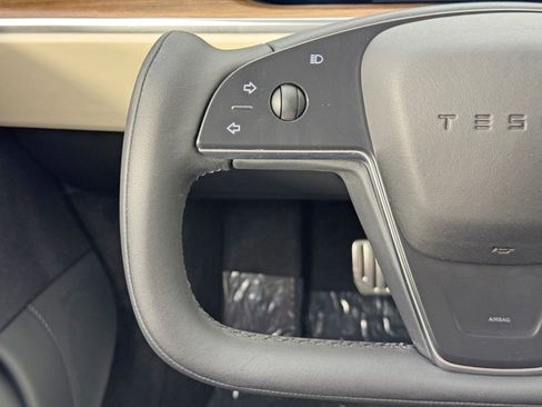 Used 2022 Tesla Model S image 21