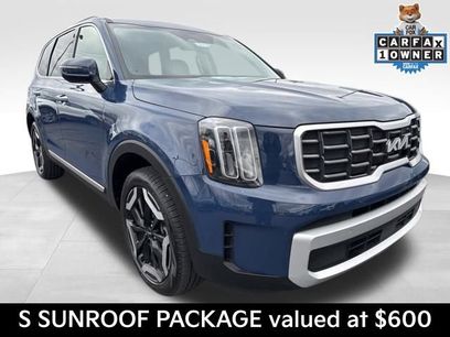 Used 2024 Kia Telluride S w/ S Sunroof Package