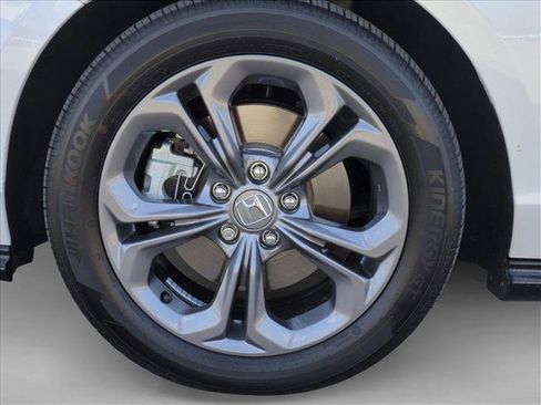 Certified 2025 Honda Accord EX-L image 23