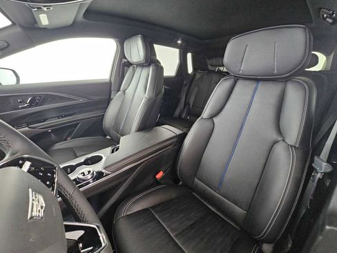 New 2026 Cadillac Lyriq Luxury image 21