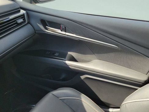Used 2025 Toyota Camry SE FWD image 13