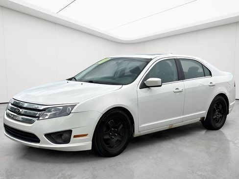 Used 2010 Ford Fusion SE FWD image 3