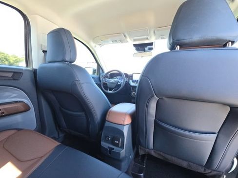 Used 2024 Ford Maverick Lariat FWD image 17