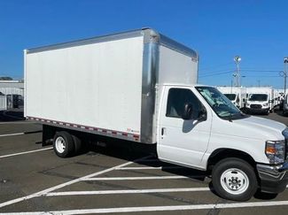 New 2026 Ford E-450 and Econoline 450 Super Duty w/ Driver's Safety Package video 2