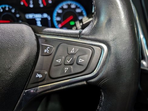 Used 2018 Chevrolet Equinox LT FWD image 44