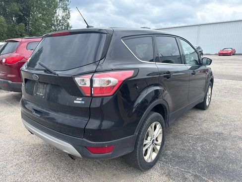 Used 2017 Ford Escape SE AWD/4WD image 3