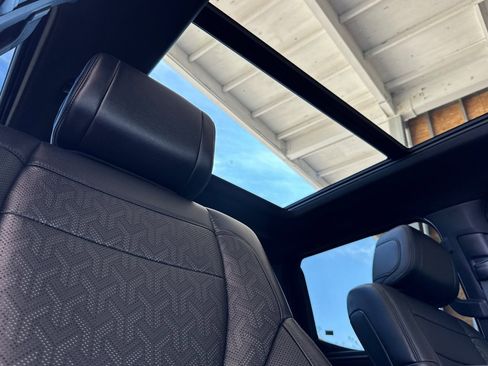 Used 2025 Toyota Tundra Limited image 15