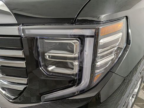 New 2026 GMC Sierra 1500 SLT w/ SLT Premium Package image 13