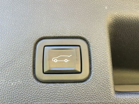 Certified 2021 Chevrolet Equinox LT AWD/4WD image 19