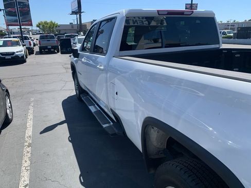 Used 2025 Chevrolet Silverado 2500 LT w/ Convenience Package image 8