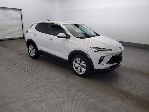 Used 2024 Buick Encore GX Preferred FWD image 11