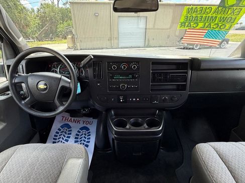 Used 2019 Chevrolet Express 2500 LT w/ LT Preferred Equipment Group RWD image 8