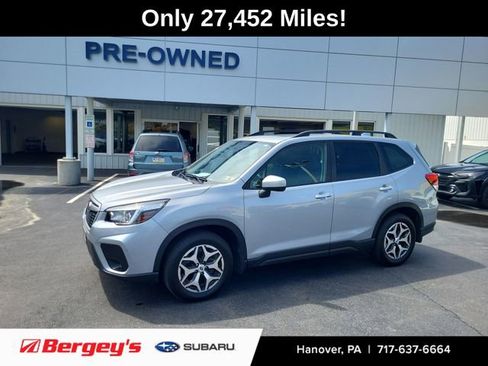 Used 2020 Subaru Forester Premium image 1
